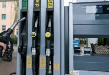Il prezzo di benzina e diesel continua a crescere: pieno più costoso in appena 24 ore