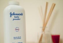 Johnson&Johnson chiude l’accordo: 5,5 mld di risarcimento per le cause sul talco
