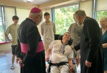 Gallagher in missione in Ucraina: “Condizioni giuste per una pace giusta”