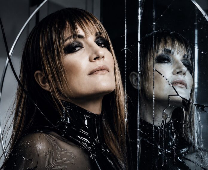 Elena Andreoli in Girl In The Mirror