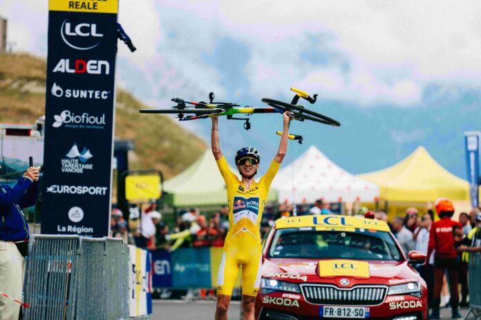 Lorenzo Mark_Finn_vince_Tour de l'Avenir_Lago Serrù_26_08_2026_1