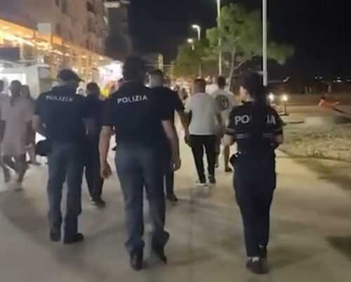 polizia di stato a Durazzo