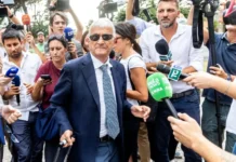 La vita è strana, Lavitola di più