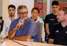 Riccione accoglie le stelle olimpiche del trampolino: cinque giorni di gare e geometrie in volo