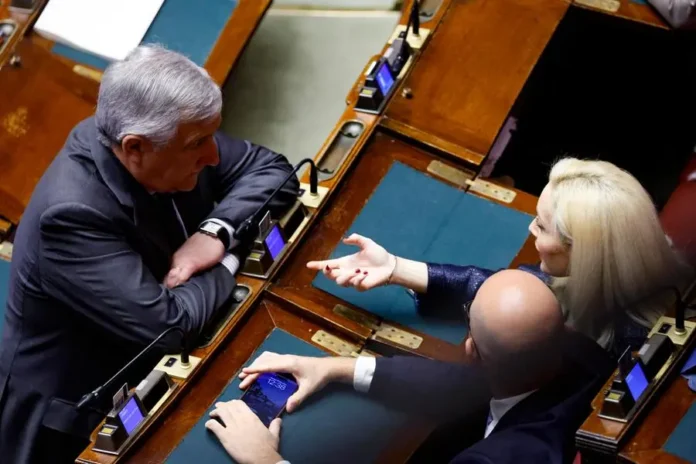 la-camera-approva-la-manovra-con-216-si-e-il-via-libera-definitivo