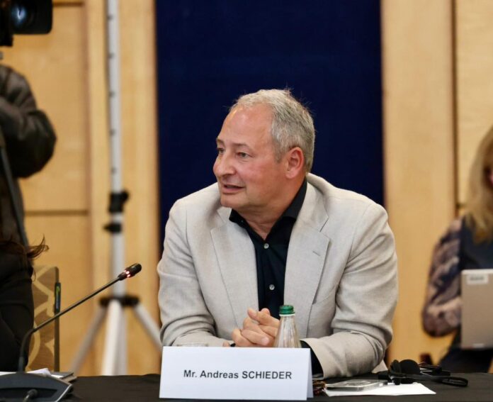 onorevole schieder