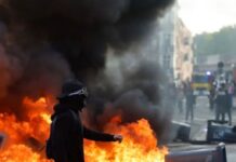 GUARDARE LE FIAMME, IGNORARE LE CAUSE
