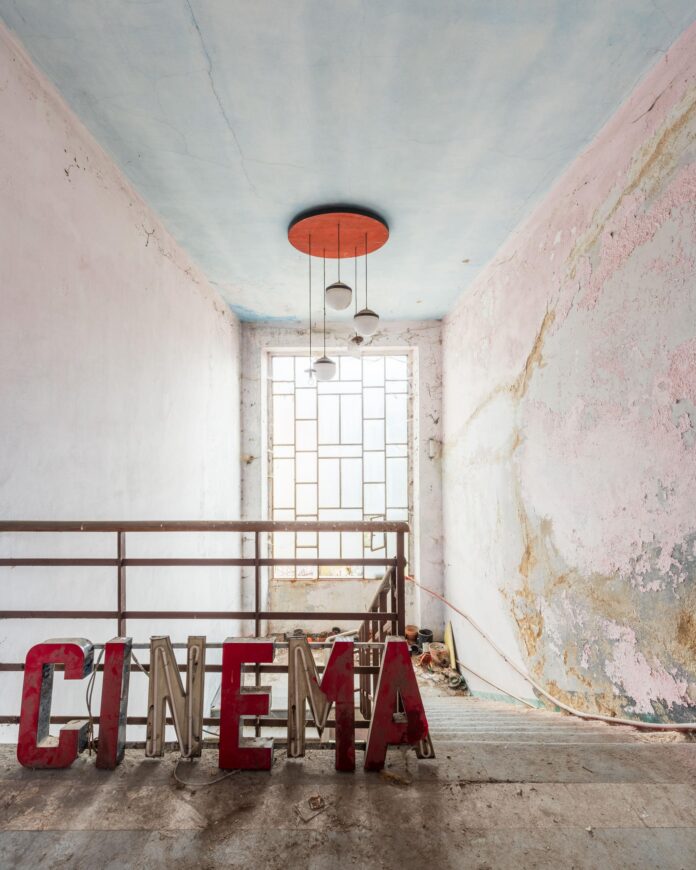 Cinema -120x96cm- credits Nicola Bertellotti